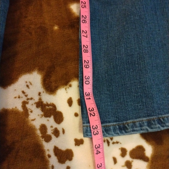 Women's Wrangler Low Rise Boot Cut Jeans - Picture 5 of 7